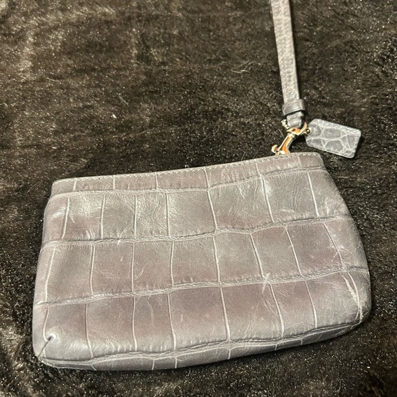 Coach wristlet - Picture 3 of 5